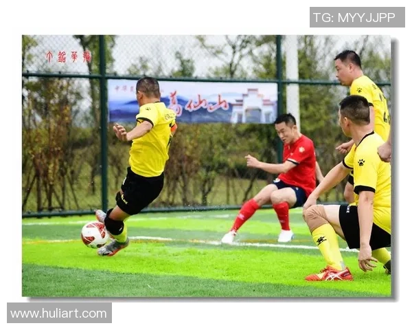 足球巨星精彩瞬间全景图鉴，盘点全球顶级球员荣耀背影与赛场英姿